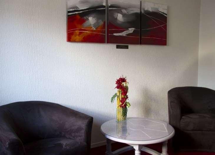 Logis - Belle Hotel, Lille-Ouest Bailleul  Bilik gambar