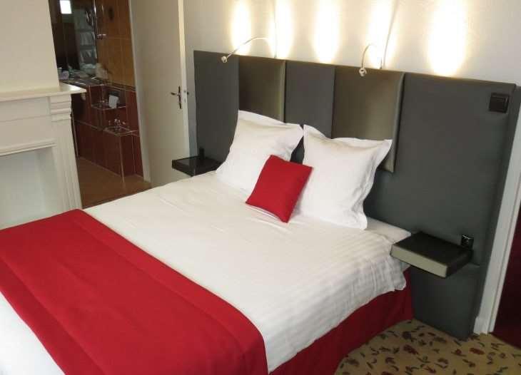 Logis - Belle Hotel, Lille-Ouest Bailleul  Bilik gambar