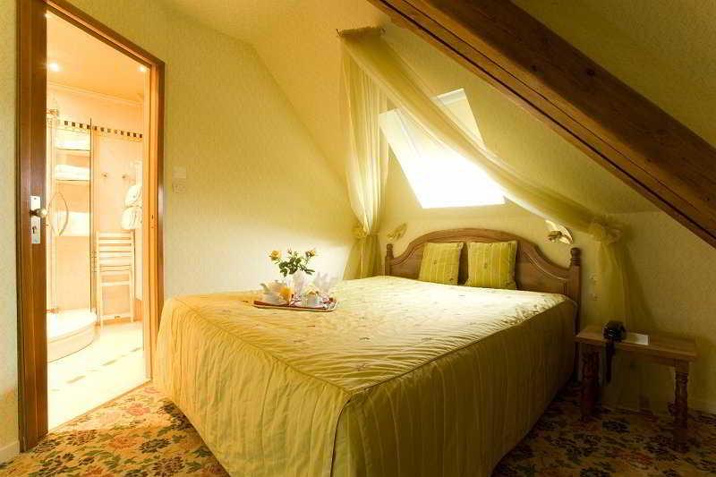 Logis - Belle Hotel, Lille-Ouest Bailleul  Luaran gambar