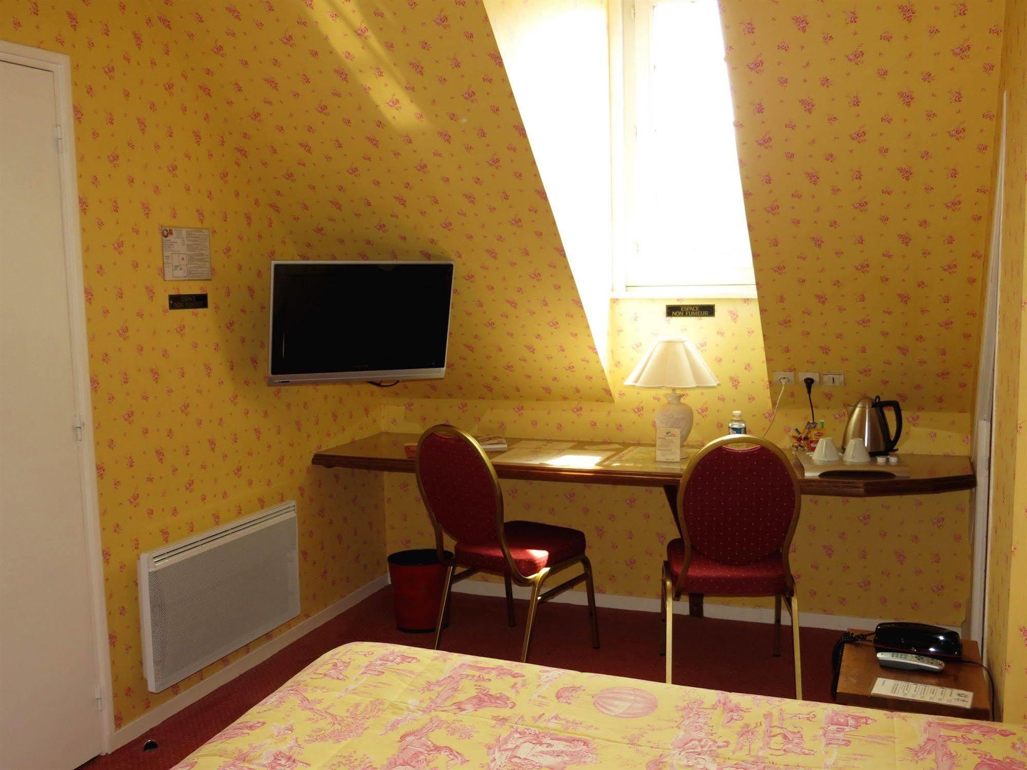 Logis - Belle Hotel, Lille-Ouest Bailleul  Luaran gambar