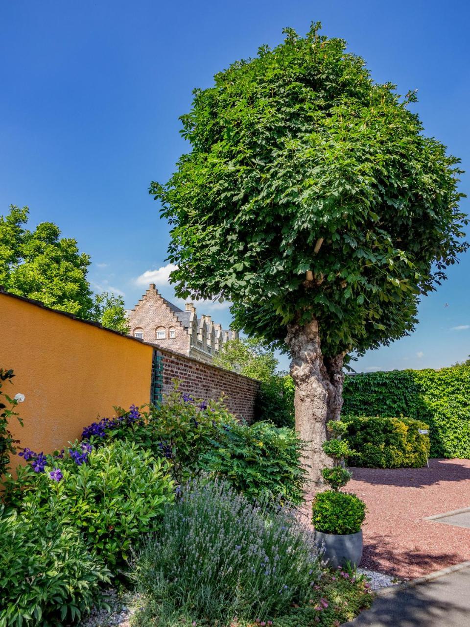 Logis - Belle Hotel, Lille-Ouest Bailleul  Luaran gambar