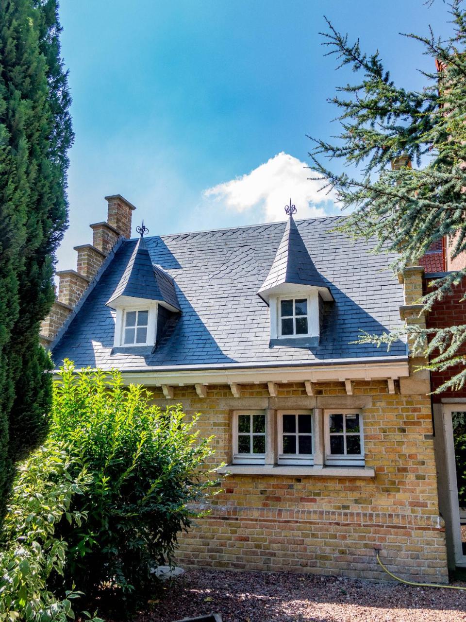 Logis - Belle Hotel, Lille-Ouest Bailleul  Luaran gambar