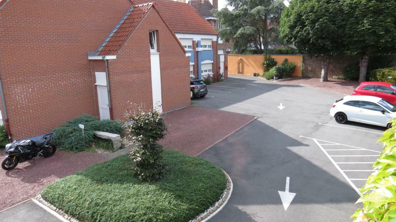 Logis - Belle Hotel, Lille-Ouest Bailleul  Luaran gambar